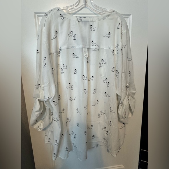 NWT Torrid Weiner Dog Dachshund
Long-Sleeve Blouse Size 4 - Picture 2 of 9